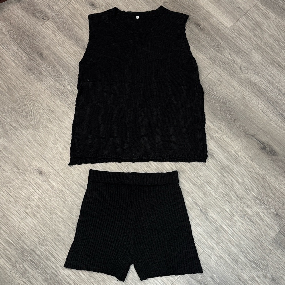 Women's Sweater Set Sleeveless Knit Pullover Top Matching Shorts Black Small